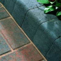 Kerb stones for driveways