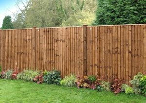 Fence panels and picket fences