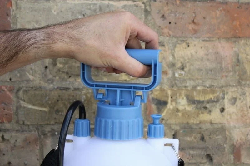 Ox Trade Pump Action Pressure Sprayer 5 litres - Image 4
