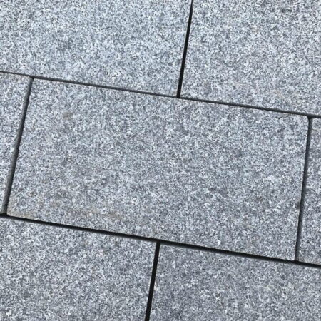 Kebur Sawn Mid Grey Granite Setts