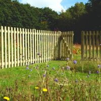 Palisade, picket and border panels