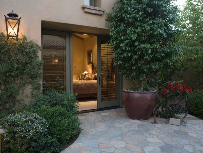 Crazy paving in situ