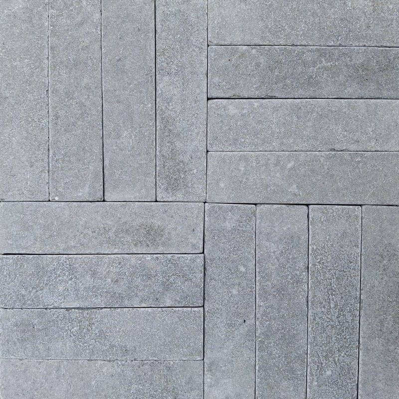 Kebur Andhra Grey Tumbled Limestone Setts 200 x 50mm
