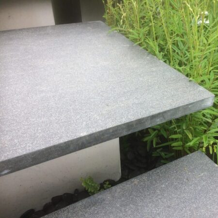 Kebur Contempo Natural Granite Black 900 x 600mm Paving