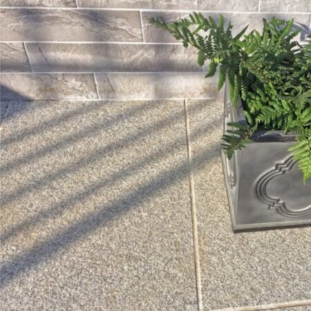 Kebur Contempo Natural Granite Light Grey 900 x 600mm Paving