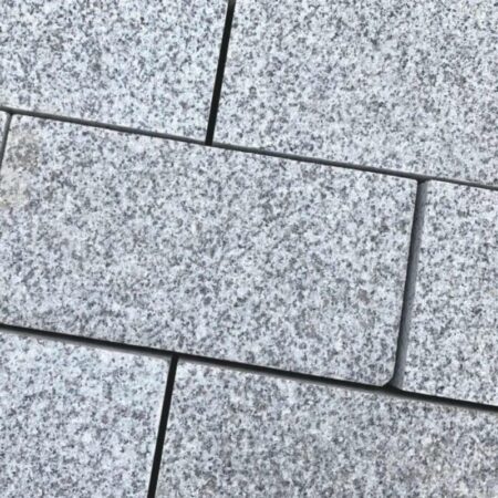 Kebur Sawn Light Grey Granite Setts