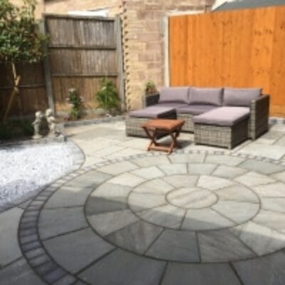 Circles and paving features