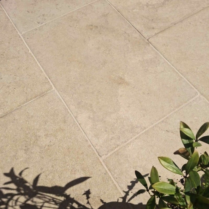Oro Washed and Tumbled Egyptian Limestone Paving 900x600mm - Image 3
