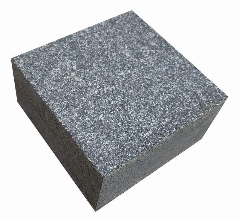 310 of Sawn Black Granite Setts 100x100x50mm